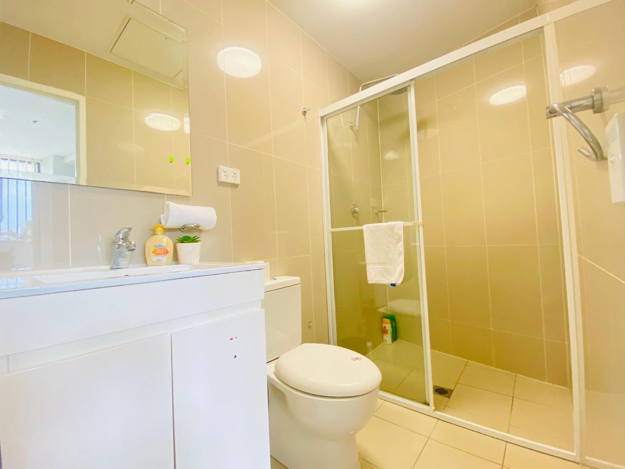 Parramatta Adorable 3br Parkingbusshopping Apartment Sydney