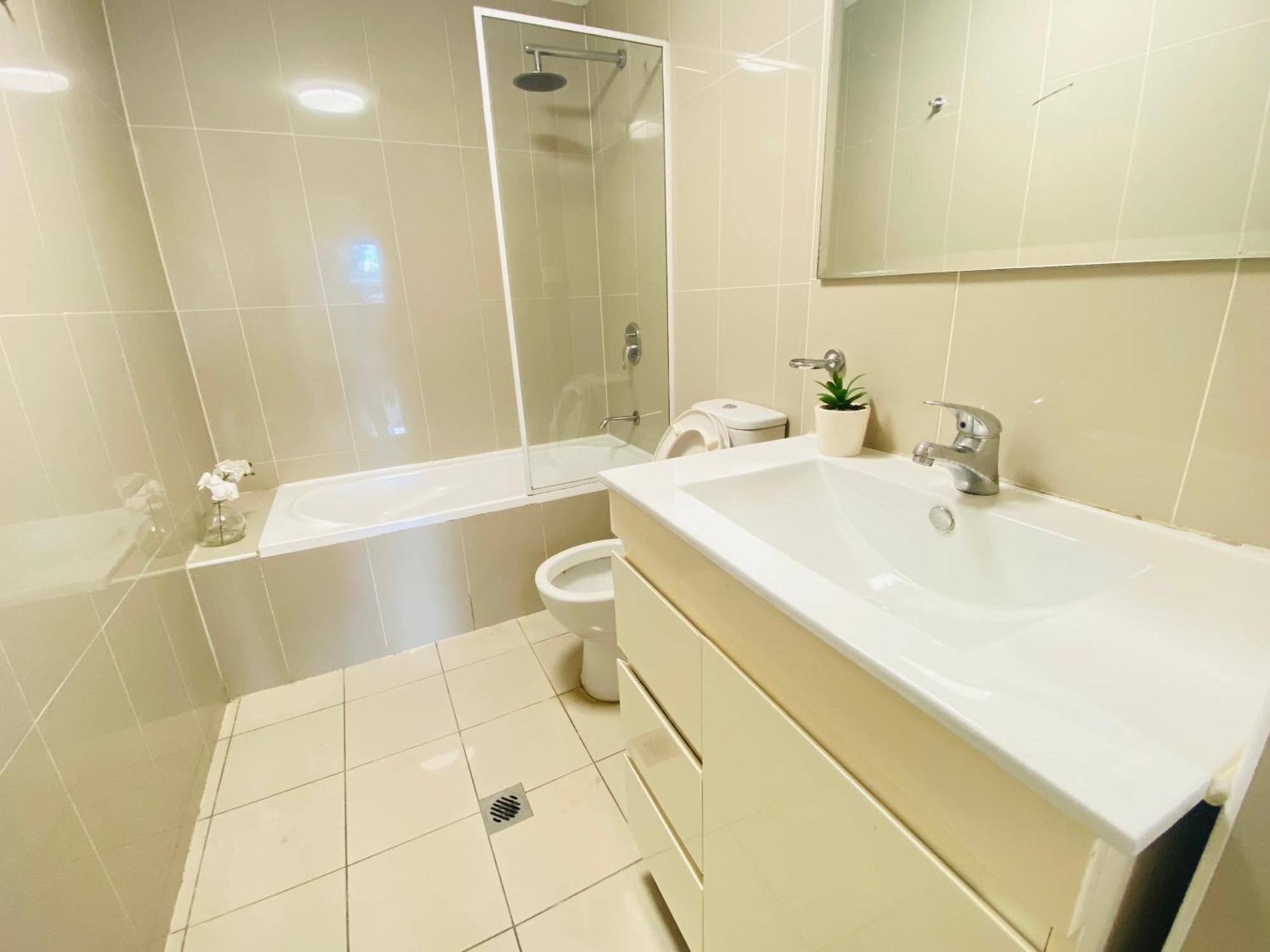 Parramatta Adorable 3br Parkingbusshopping * Sydney