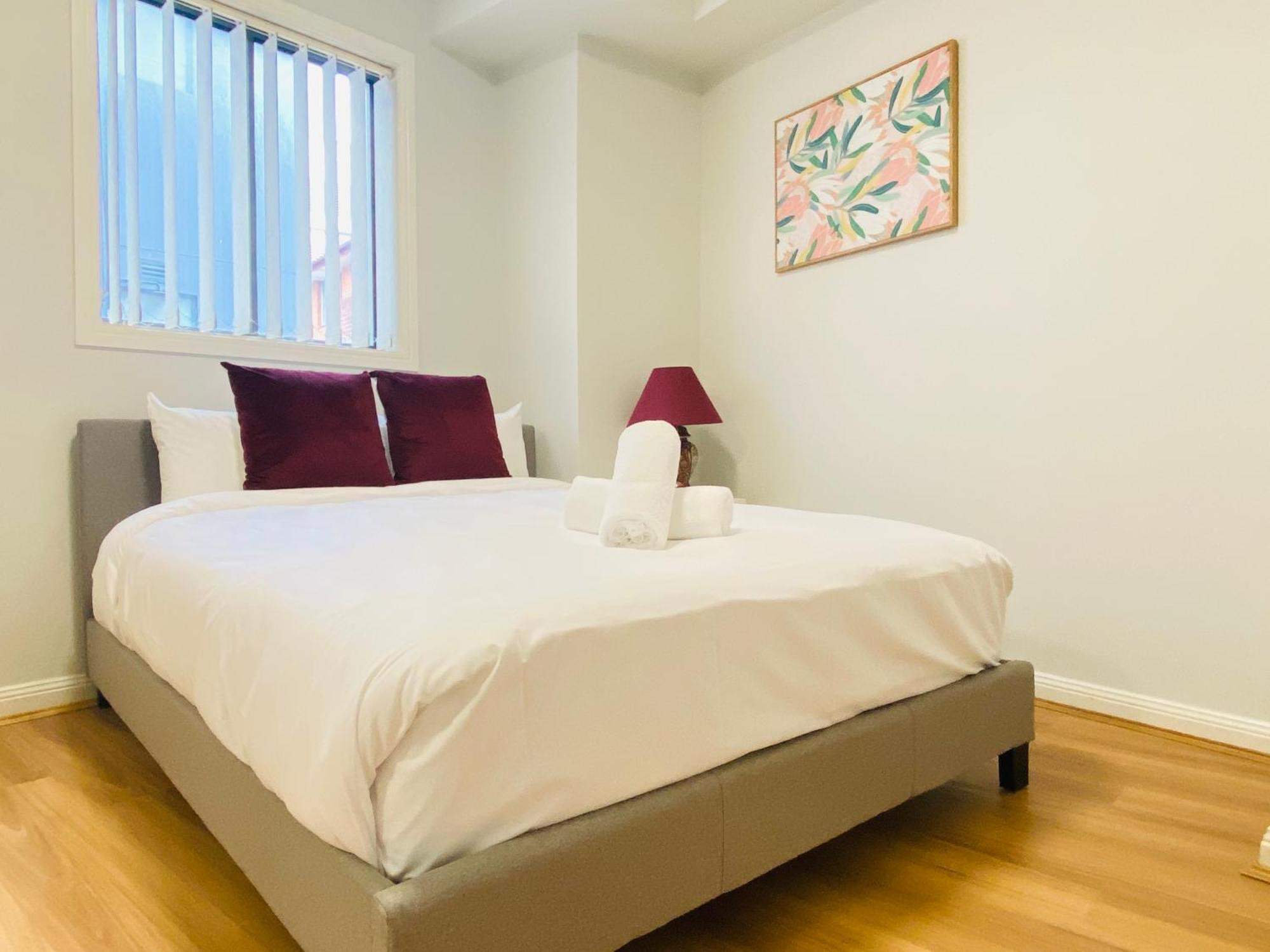 Parramatta Adorable 3br Parkingbusshopping Apartment
